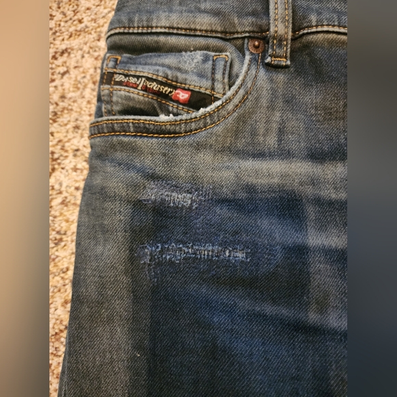 Diesel Industry Boys Size 12 Blue Mid-Rise Denim Logo Jeans - Picture 6 of 8